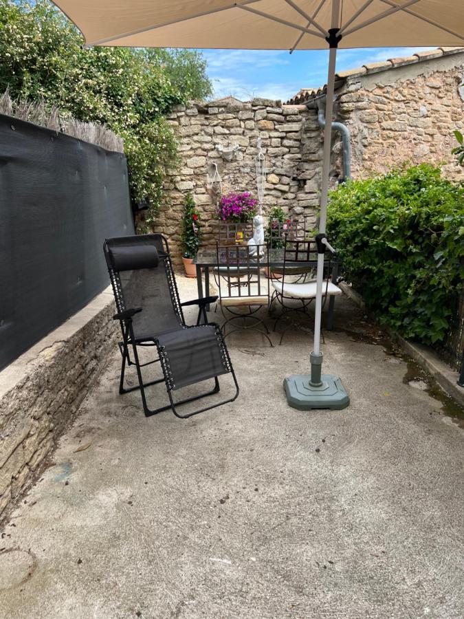 La Terrasse De Caromb Face Au Mont Ventoux Avec Clim Appartement Buitenkant foto